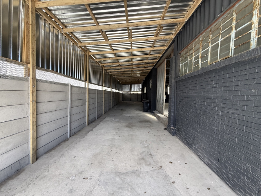 To Let commercial Property for Rent in Parow East Western Cape